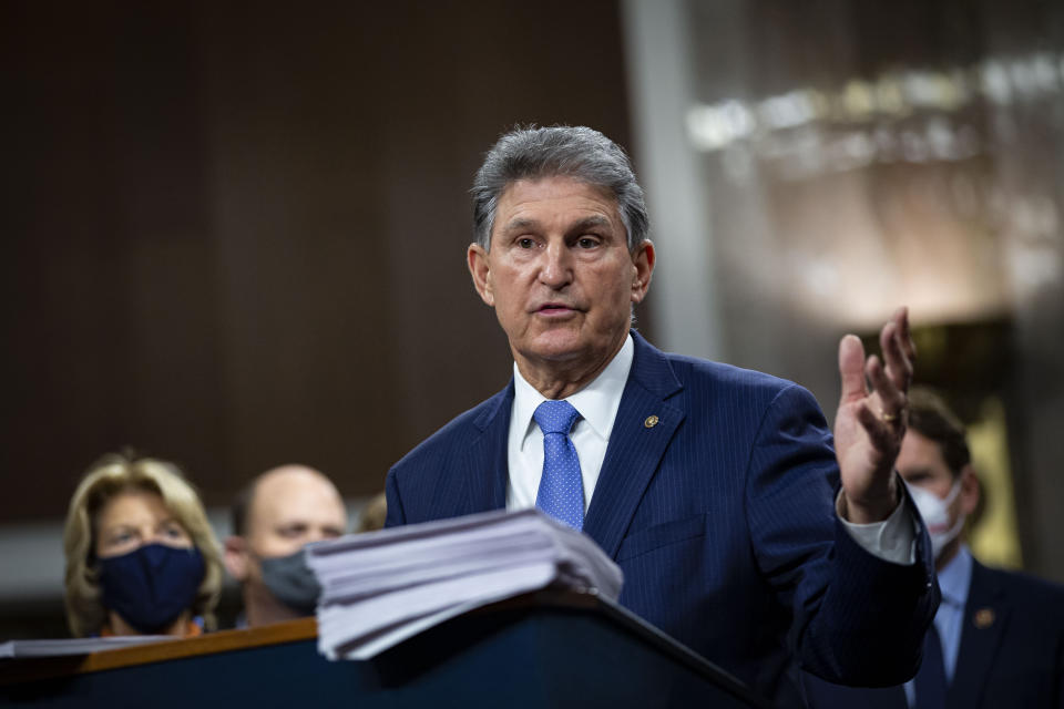 Sen. Joe Manchin (D-W.Va.) speaks during a news conference, Dec. 14, 2020. (Photo: Al Drago for The Washington Post via Getty Images)