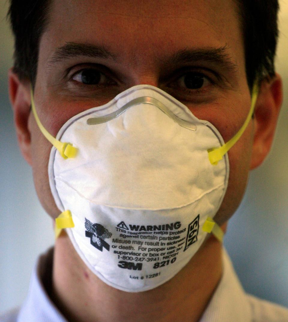 A 3M N95 mask, which is certified by NIOSH. These masks ensure that at least 95% of small airborne particles are filtered out. (Photo: ASSOCIATED PRESS)