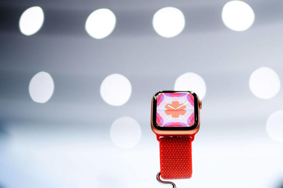 <p>I nuovi Apple Watch Serie 4 saranno disponibili a partire dal 14 settembre, con un prezzo di partenza di 439 euro. </p>