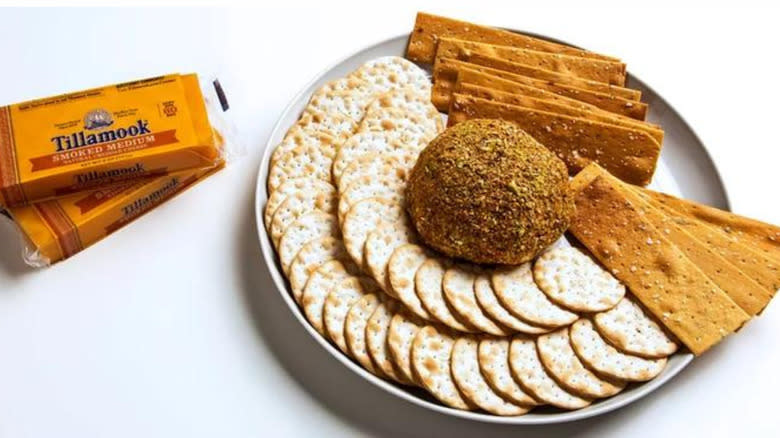 Tillamook smoked cheese ball crackers