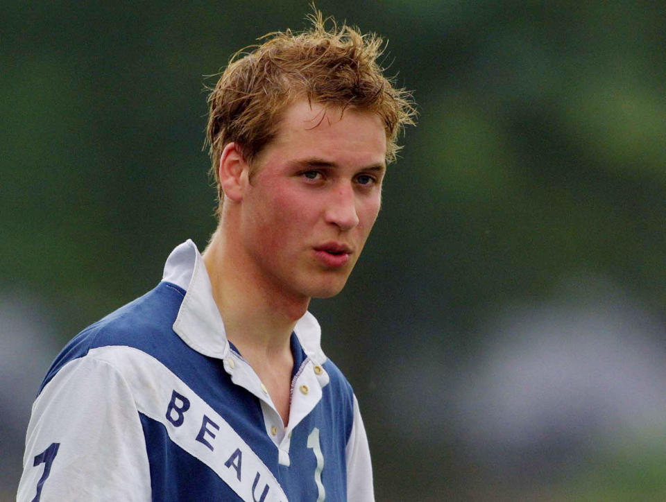 <p>Prince William rests after playing in the Chakravarty Cup at Beaufort Polo Club in 2003. (Mike Finn-Kelcey/Getty Images)</p> 