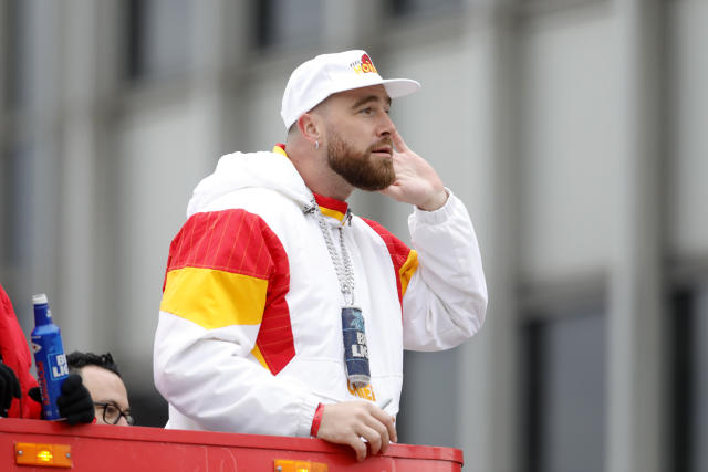 Travis Kelce SNL news: Chiefs TE to host Saturday Night Live on March 4 -  DraftKings Network