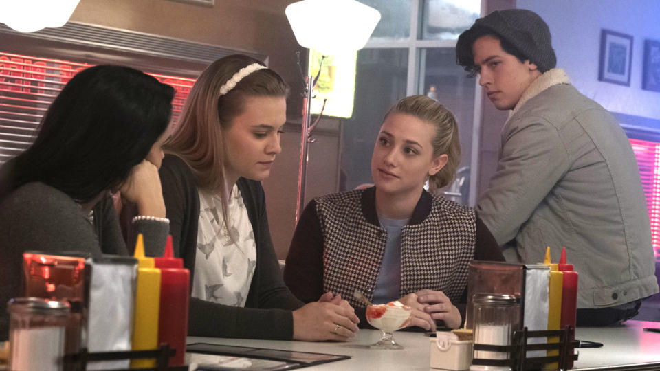In this week's episode of 'Sweetwater Secrets' -- your ultimate 'Riverdale' after show on ET's YouTube channel -- series star Lili Reinhart admitted that Polly's déjà vu departure is going to be "devastating" for Betty.