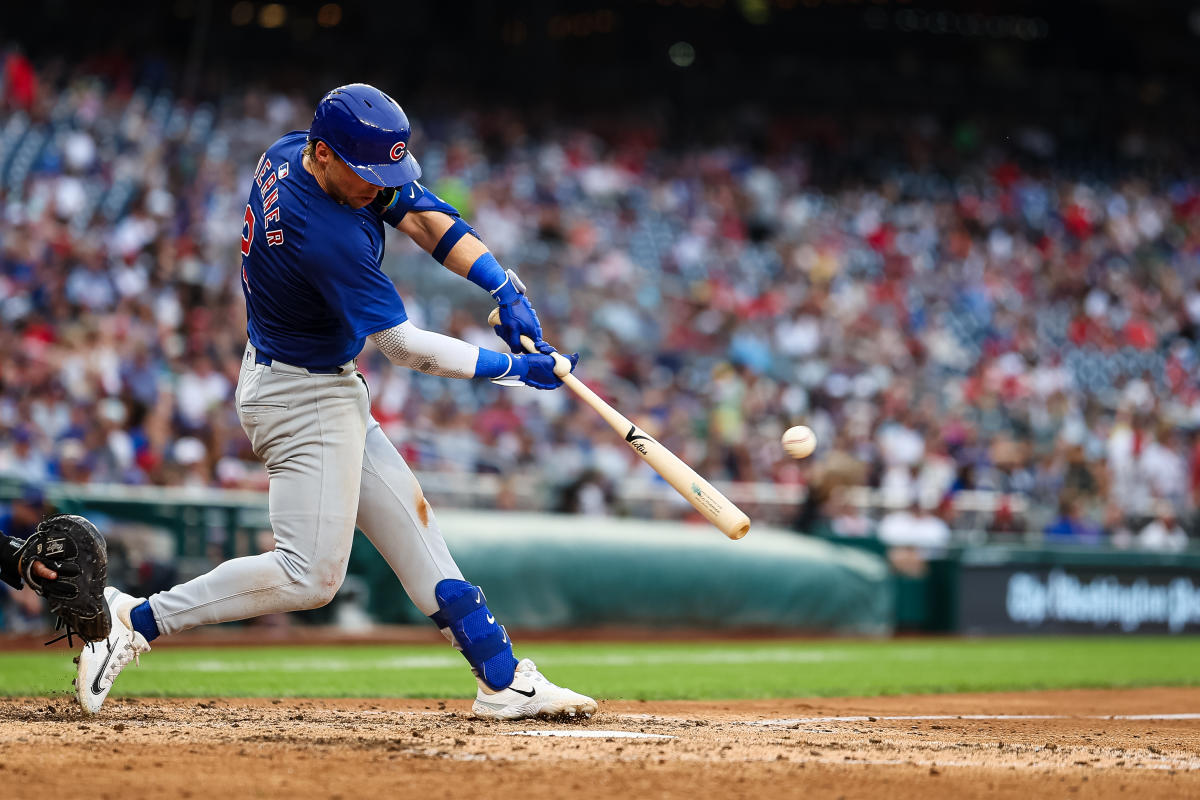 Nico Hoerner helps the surging Cubs rally for a 5-3 win over the sloppy Nationals