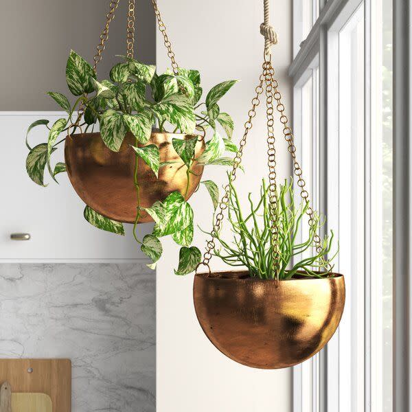 5) Mistana Iron Hanging Planter Set