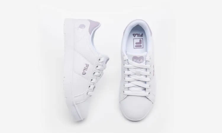 情人節限定塗鴉小白鞋告白紫款式，2080元。品牌提供