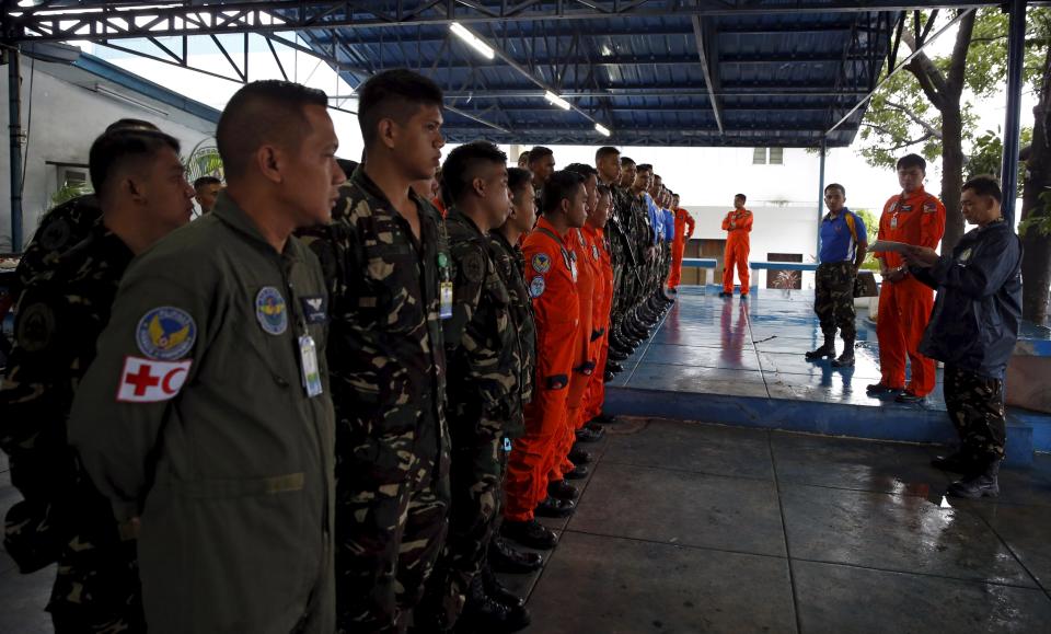 Typhoon Koppu pounds the Philippines