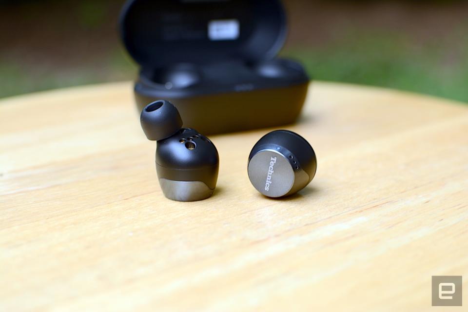 The Technics EAH-AZ70W true wireless earbuds do some things very well, but the audio quality can be hit or miss.