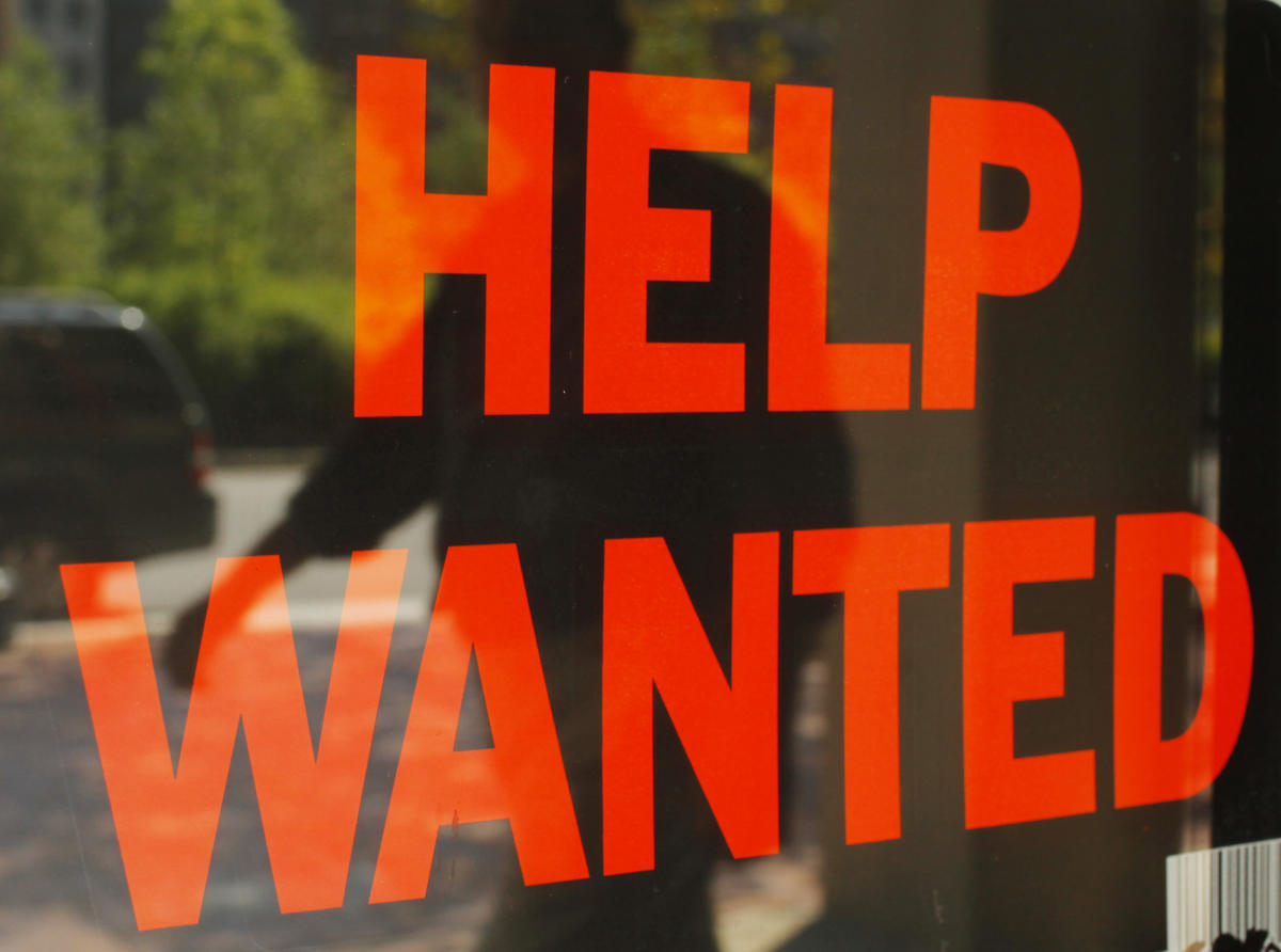 Ligera caída de las oportunidades de empleo en junio ante signos de «turbulencias» en el mercado laboral