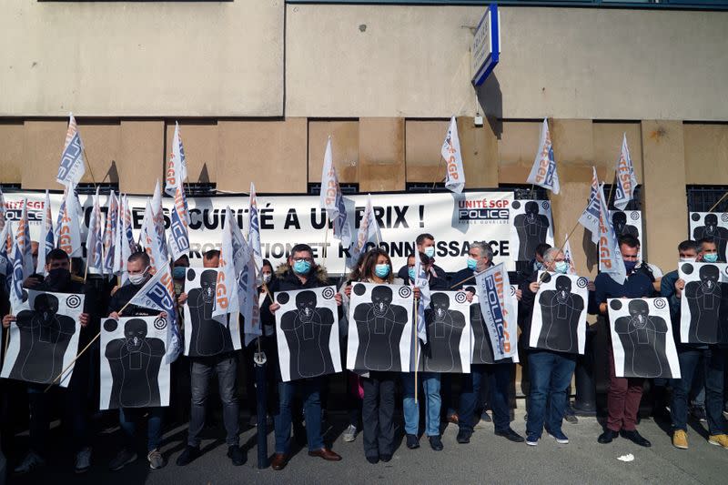 French police protest in front of the police station in Champigny-sur-Marne