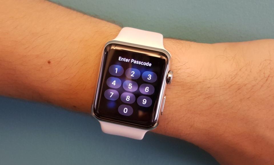 apple watch lock screen