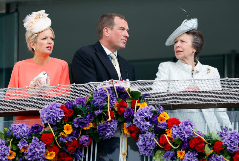 Peter Phillips y Lindsay Wallace con la princesa Ana