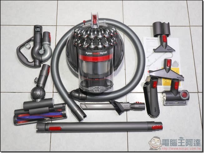 Dyson Cinetic Big Ball圓筒式吸塵器開箱心得，集微震氣旋技術與不倒翁科技大成的圓筒式吸塵器