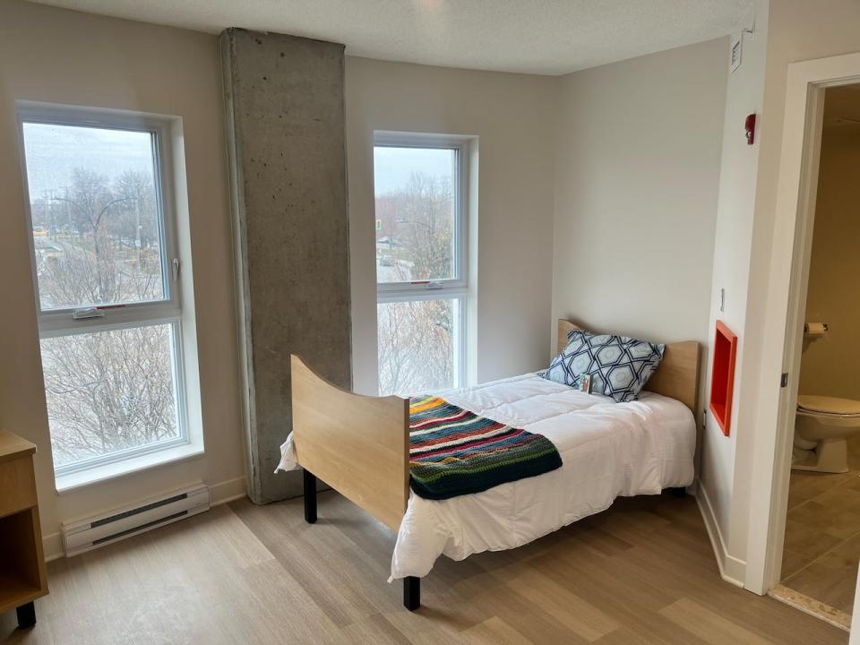 There are 36 studio-style apartments available in the new facility on Greene Avenue in St-Henri Street.