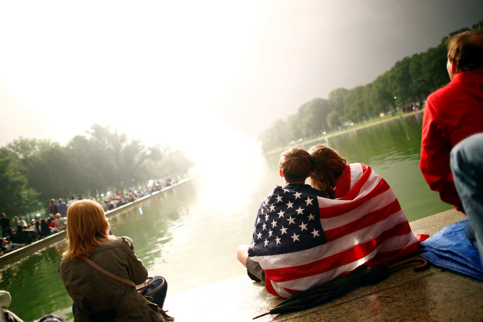 <p>People watch fireworks during the 4th of July Independence Day celebrations at the National Mall in Washington, July 4, 2016. (Photo: Carlos Barria/Reuters) </p>