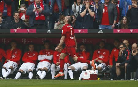 Football Soccer - Bayern Munich v Eintracht Frankfurt - German Bundesliga - Allianz-Arena, Munich, Germany - 02/04/16 Bayern Munich's Franck Ribery celebrates scoring the first goal. REUTERS/Michael Dalder.