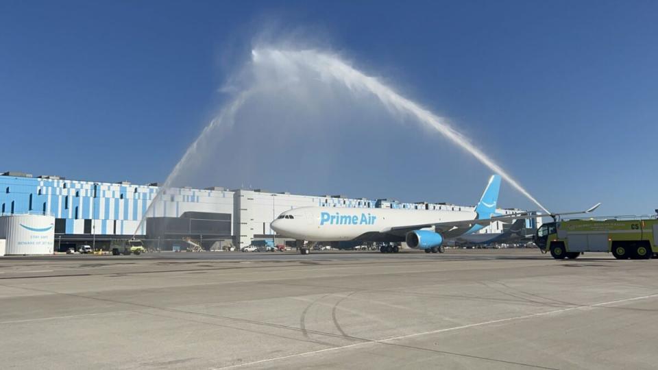 Amazon Air’s first Airbus A330 freighter, operated by Hawaiian Airlines, makes its first commercial flight from the airline’s main hub at Cincinnati-Northern Kentucky International Airport on Oct. 2, 2023. (Photo: Amazon)