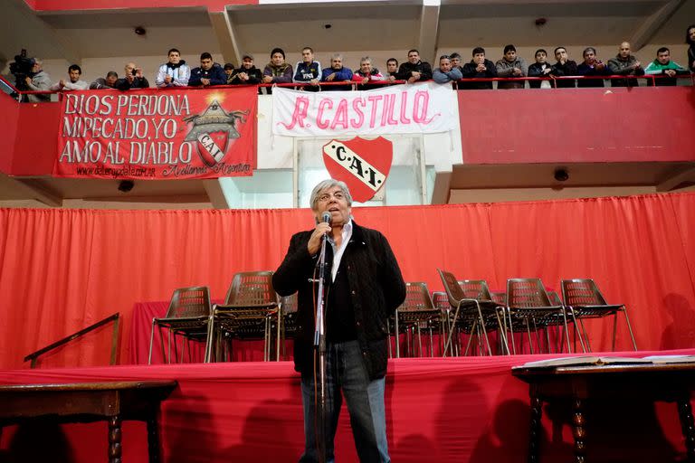 Hugo Moyano, presidente de Independiente, llevará la propuesta ante la Comisión Directiva