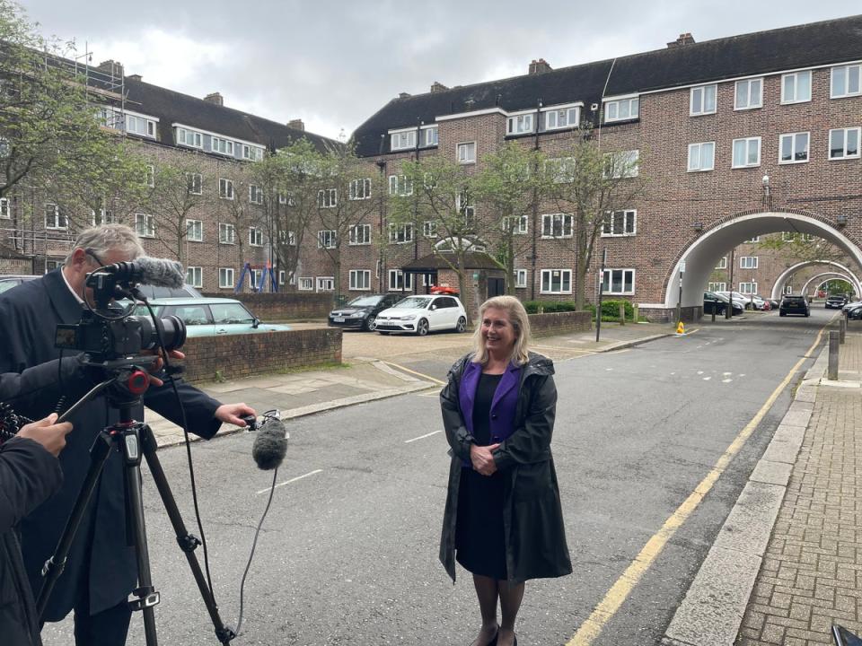 Susan Hall preparing for an interview with BBC London at the Henry Prince Estate in Earlsfield, where Sadiq Khan grew up (Noah Vickers/Local Democracy Reporting Service)