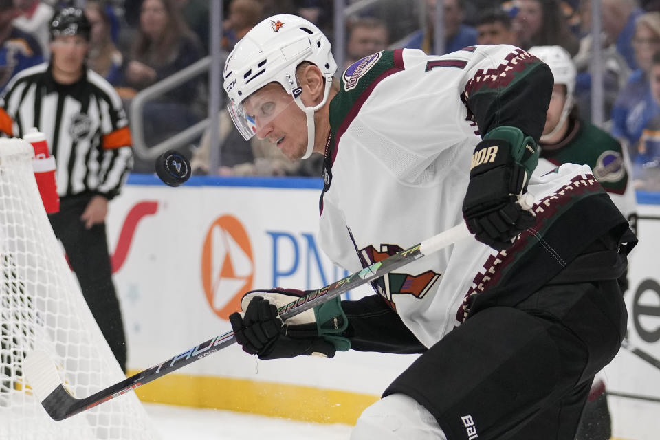 Arizona Coyotes' Nick Bjugstad watches the puck during the first period of an NHL hockey game against the St. Louis Blues Thursday, Oct. 19, 2023, in St. Louis. (AP Photo/Jeff Roberson)