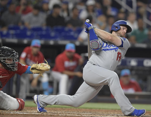 Alcántara hurls 4th complete game, Marlins top Dodgers 2-1