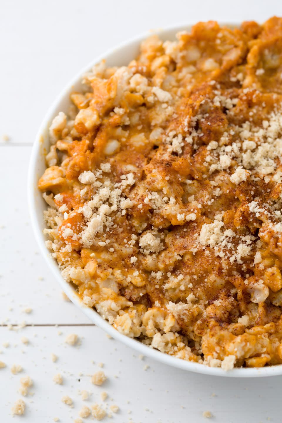 Pumpkin Pie Oatmeal with Graham Cracker Crumble