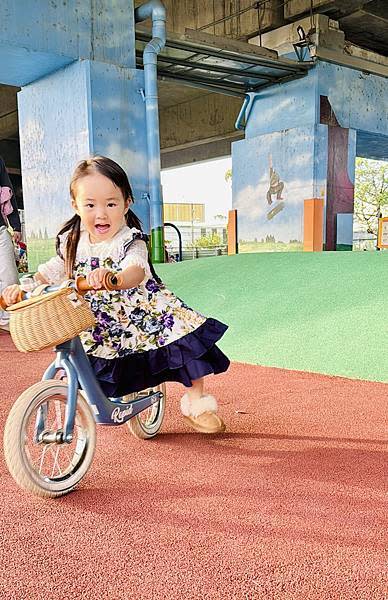 桃園國2橋下兒童冒險公園