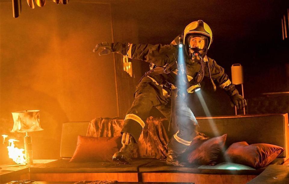 劉冠廷在拍戲時，體會到消防員的工作壓力多大，面對的環境多艱難。（公視提供）