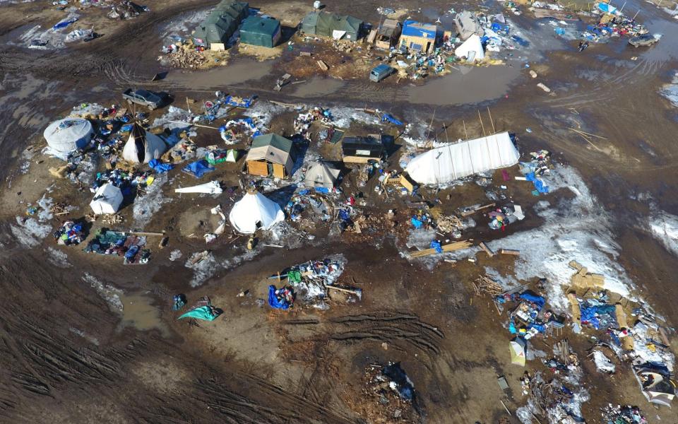 North Dakota officials plead with last oil pipeline protesters to leave without arrest