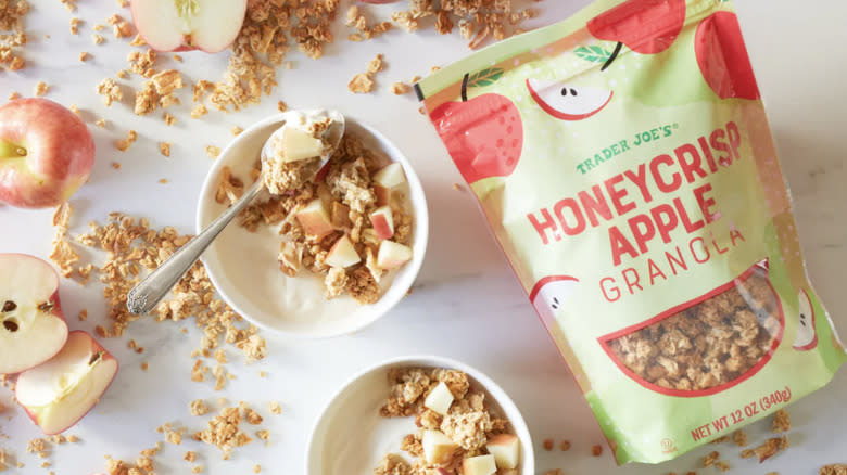 Honeycrisp apple granola