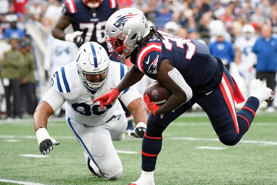 NFL Week 10 picks, predictions and odds weigh in on Sunday's game in Germany between the New England Patriots and Indianapolis Colts.