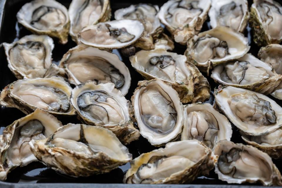 A man has died from a bacterial infection after eating raw oysters in Galveston (Getty Images/iStockphoto)