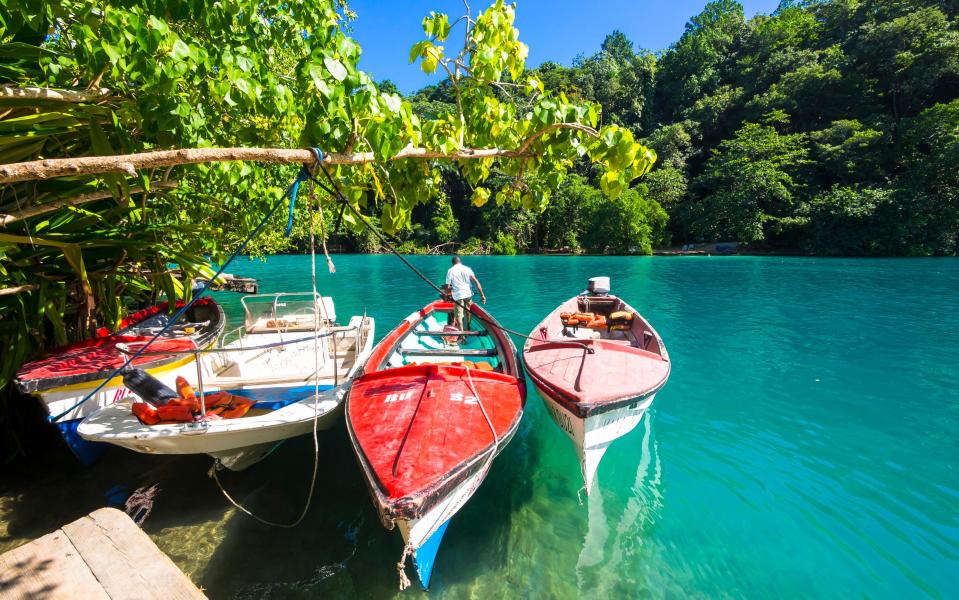 blue lagoon - best things to do in jamaica