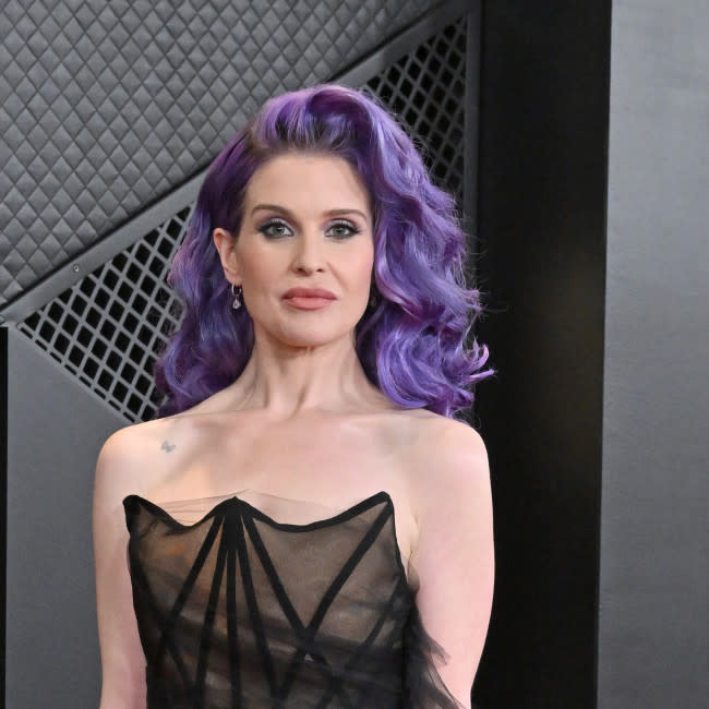 Insiste Kelly Osbourne en que no tomó Ozempic para bajar de peso credit:Bang Showbiz