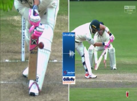 UltraEdge shows Faf du Plessis hitting the ball - Credit: SKY SPORTS