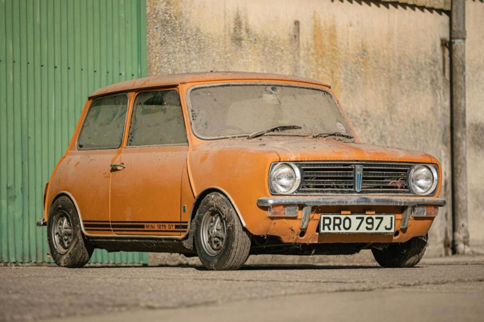 The old mini was found in a garage near Aylesbury and was sold for nearly £40,000 <i>(Image: SWNS)</i>