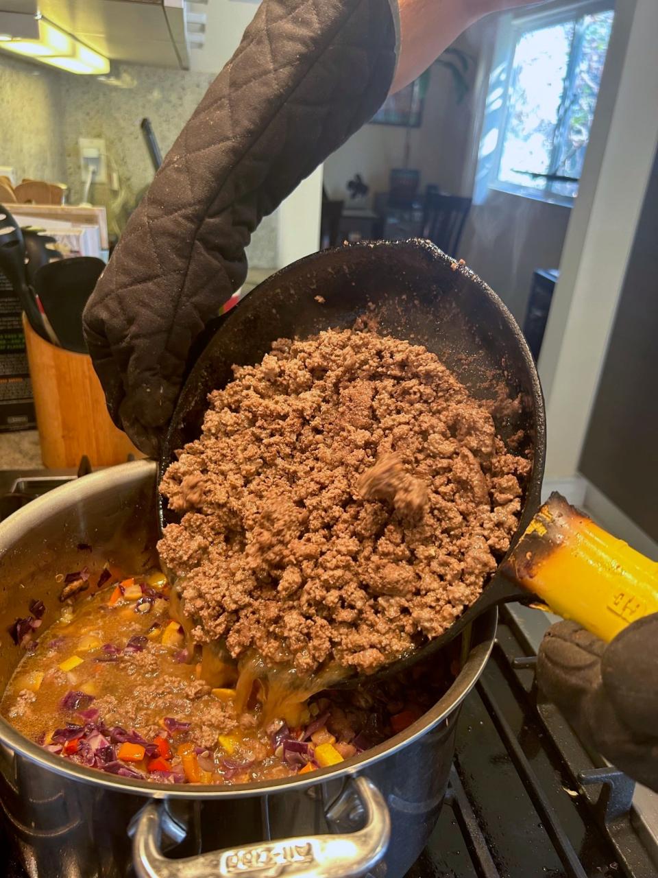 Adding meat to chili for Best Damn Chili