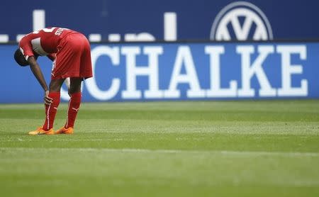 VfB Stuttgart's Serey Die reacts after their Bundesliga first division soccer match against FC Schalke 04 in Gelsenkirchen, Germany May 2, 2015. REUTERS/Ina Fassbender.