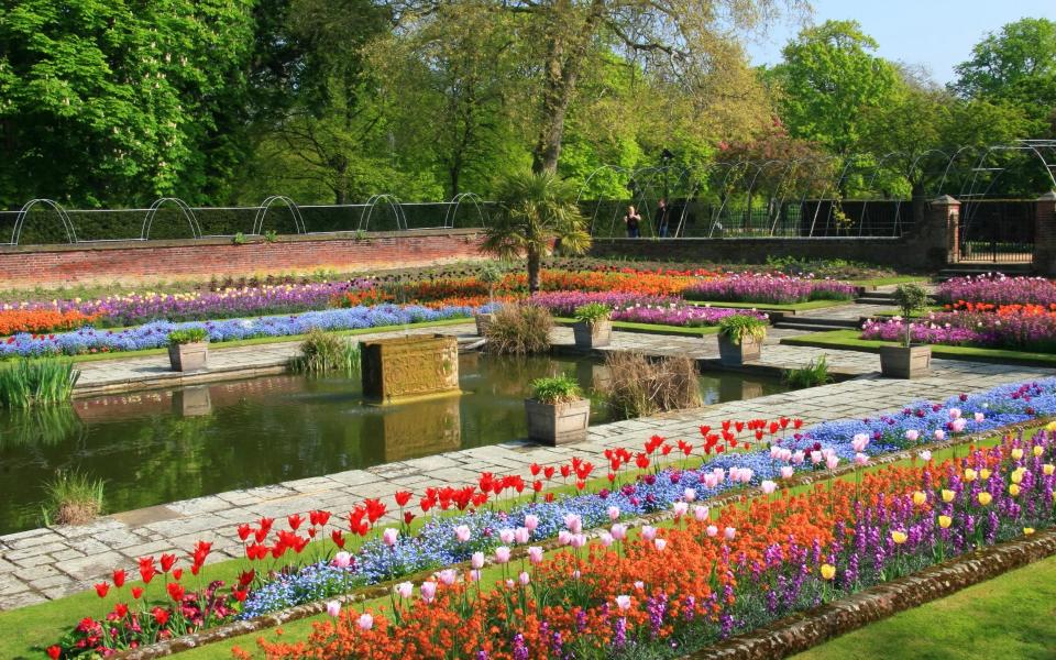 best royal gardens uk visit summer 2022 queen platinum jubilee - Getty Images 