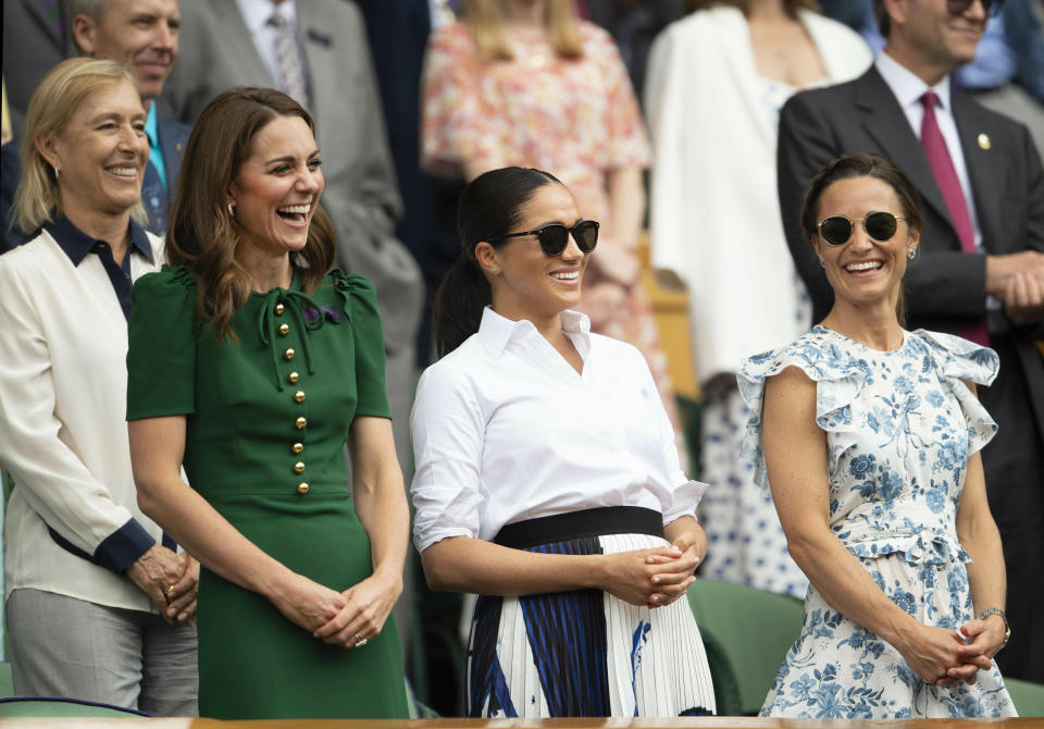 Am Samstag erschien Kate mit ihrer Schwester Pippa Middleton und ihrer Schwägerin Meghan Markle zum Tennis. Foto: Getty Images