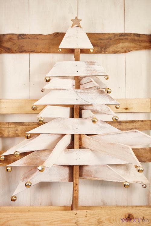 white palette christmas tree with bell accents