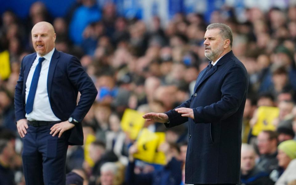 Ange Postecoglou on the touchline during Tottenham's 2-2 draw at Goodison Park