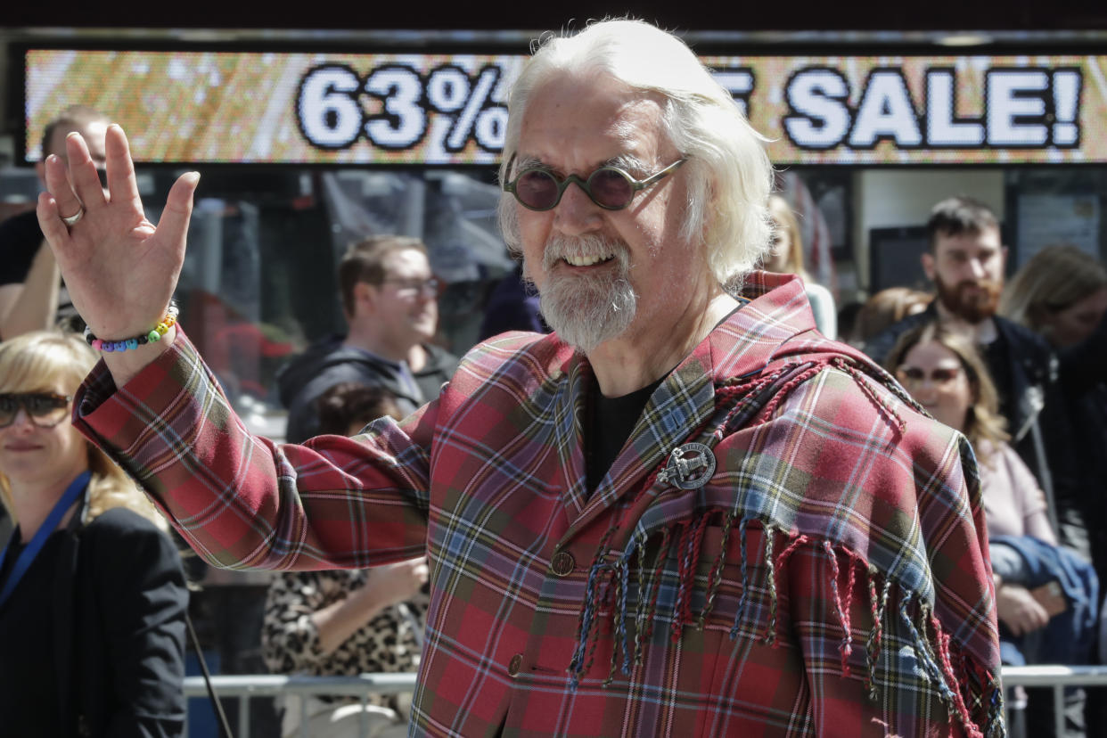 Grand Marshal Billy Connolly and Family (Wife Pamela Stephenson, daughters Scarlett and Amy) during the New York City Tartan Day Parades, in New York, on April 6, 2019. (Photo by Luiz Rampelotto/NurPhoto via Getty Images)