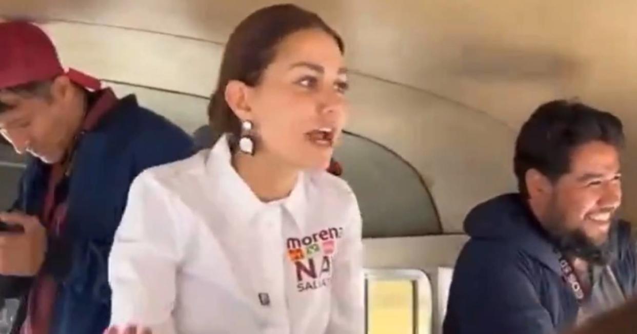 La polémica Nay Salvatori simula un asalto en transporte público y genera indignación. Foto: Captura de video X vía @Hechizero_38