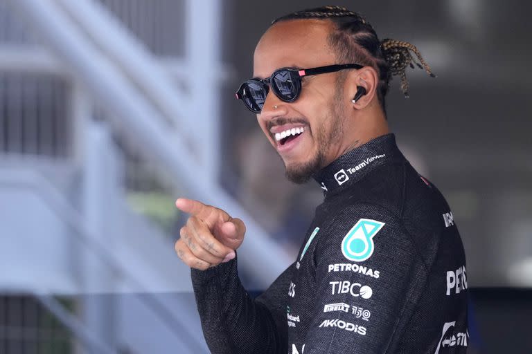 La sonrisa de Lewis Hamilton, que realizó una espectacular remontada desde el último puesto a la quinta ubicación del clasificador final en el Gran Premio de España