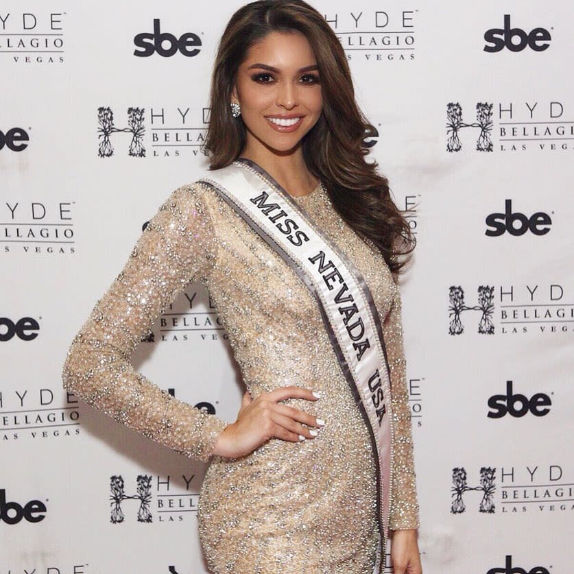 <p>La hermosa Miss Nebrasca, quien trabaja en Las Vegas promoviendo programas de ayuda a la juventud era la favorita de muchos. <a rel="nofollow noopener" href="https://www.instagram.com/carolinaaurrea/?hl=en" target="_blank" data-ylk="slk:Foto: Carolina Urrea/Instagram;elm:context_link;itc:0;sec:content-canvas" class="link ">Foto: Carolina Urrea/Instagram</a> </p>