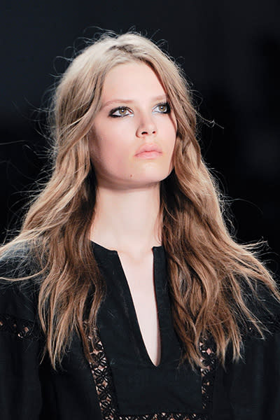 Give rock and roll edge to wavy hair.