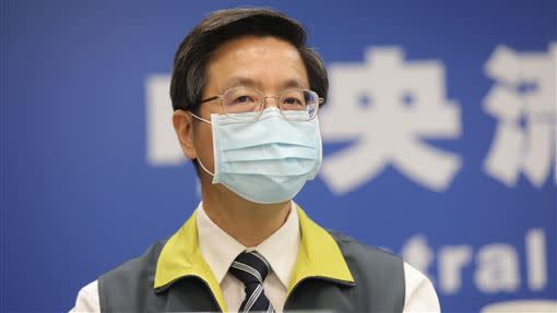 張上淳研判，敦睦艦隊上的疫情恐是「第2波人傳人感染」。（圖／CDC記者會）