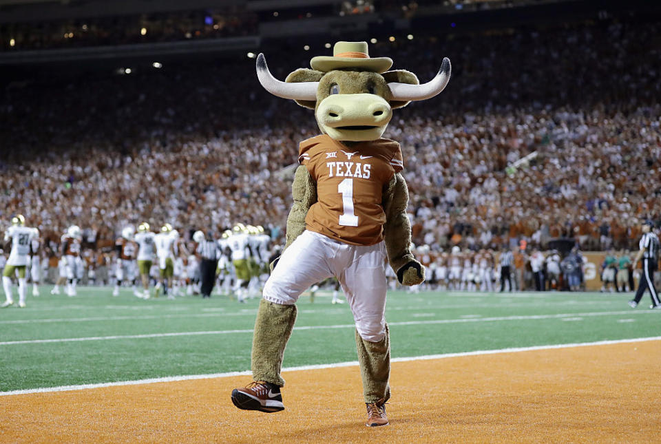 AUSTIN, TX - SEPTEMBER 04: The Texas Longhorns mascot performs on the field during the game between the Texas Longhorns and the Notre Dame Fighting Irish at Darrell K. Royal-Texas Memorial Stadium on September 4, 2016 in Austin, Texas. (Photo by Ronald Martinez/Getty Images)