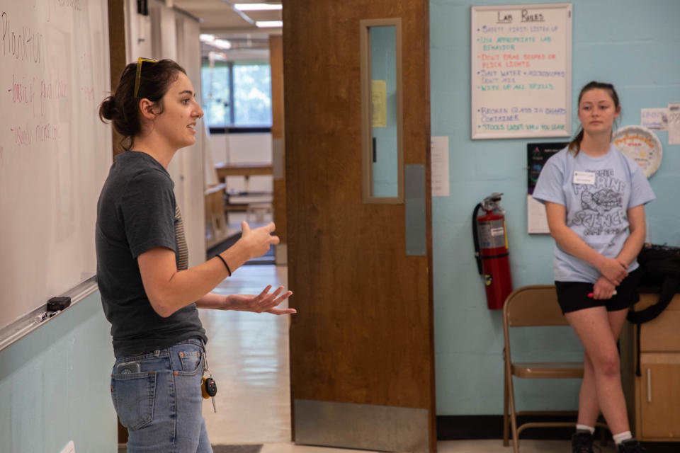 Mallory Mintz, a master’s student at UGA Skidaway Institute of Oceanography, speaks to campers about her research involving plankton.